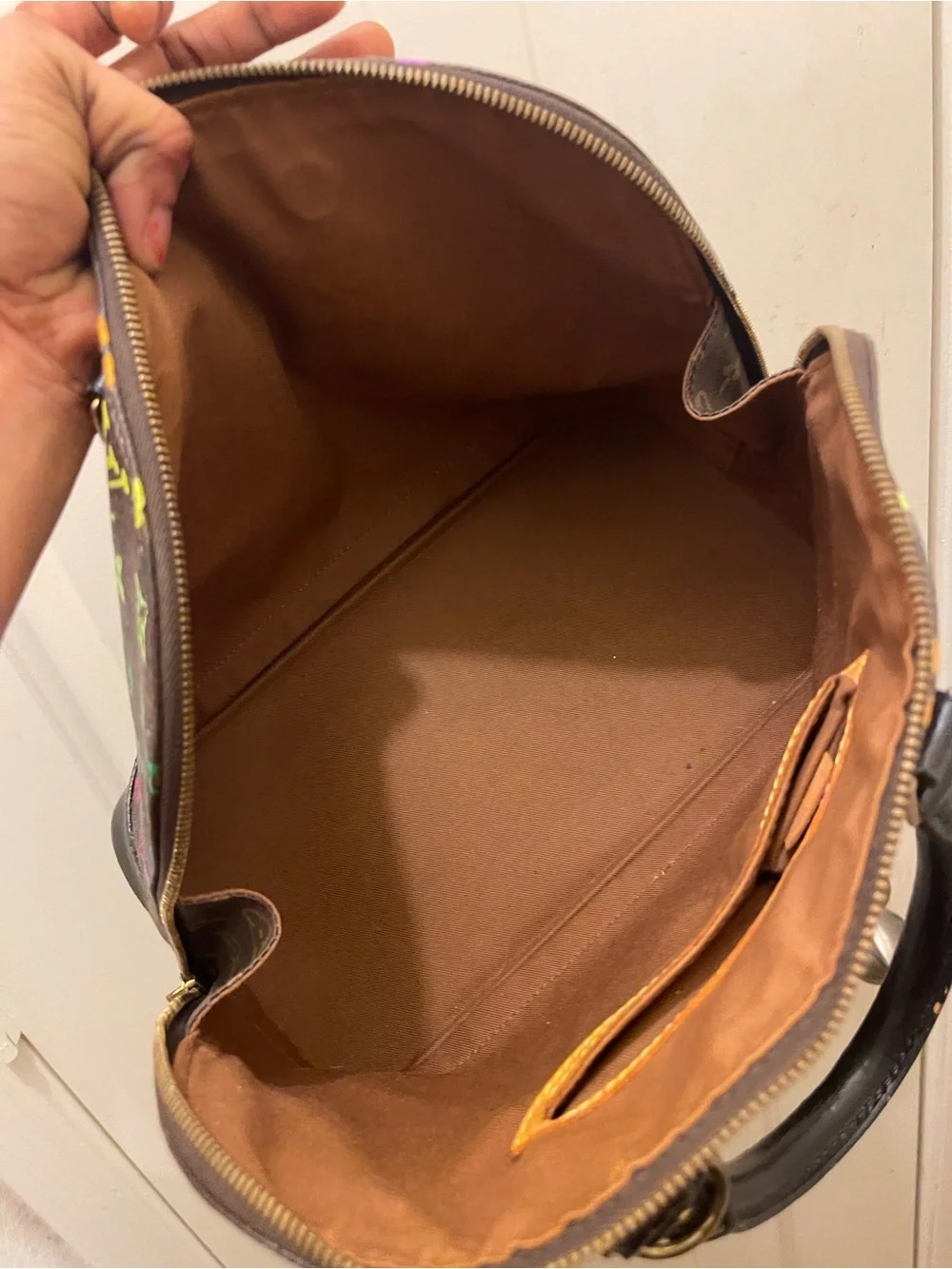 Authentic Louis Vuitton, please check all picture of condition - Picture 15 of 17